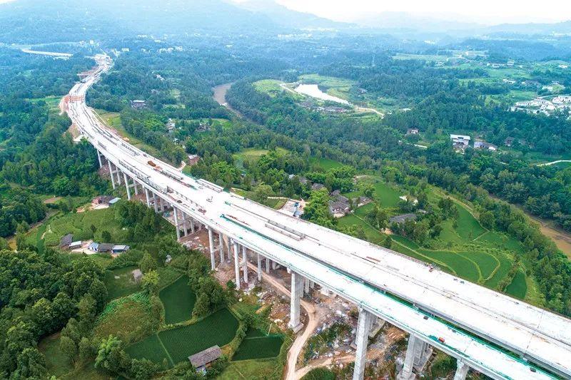 巴万高速公路最新消息,巴万高速公路最新消息与小巷中的独特风情小店